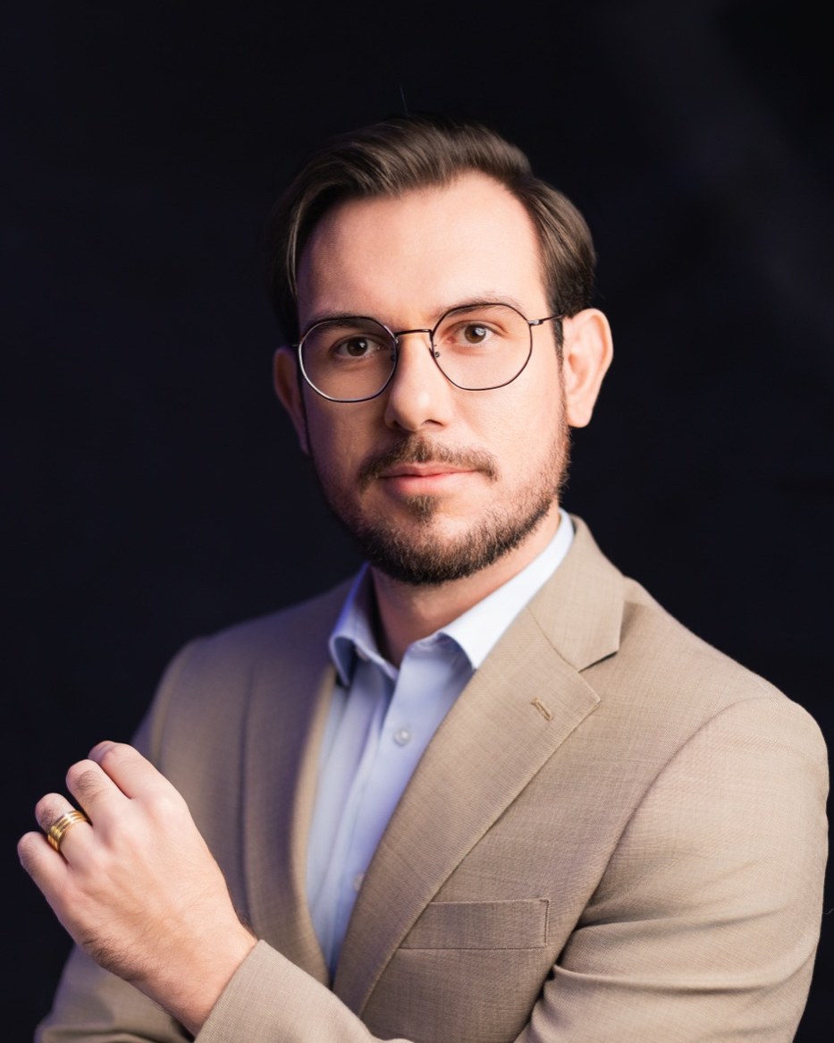 Dr. Luciano Alves Neves, responsável pelo pilar de Mentalidade CEO no MedCEO.